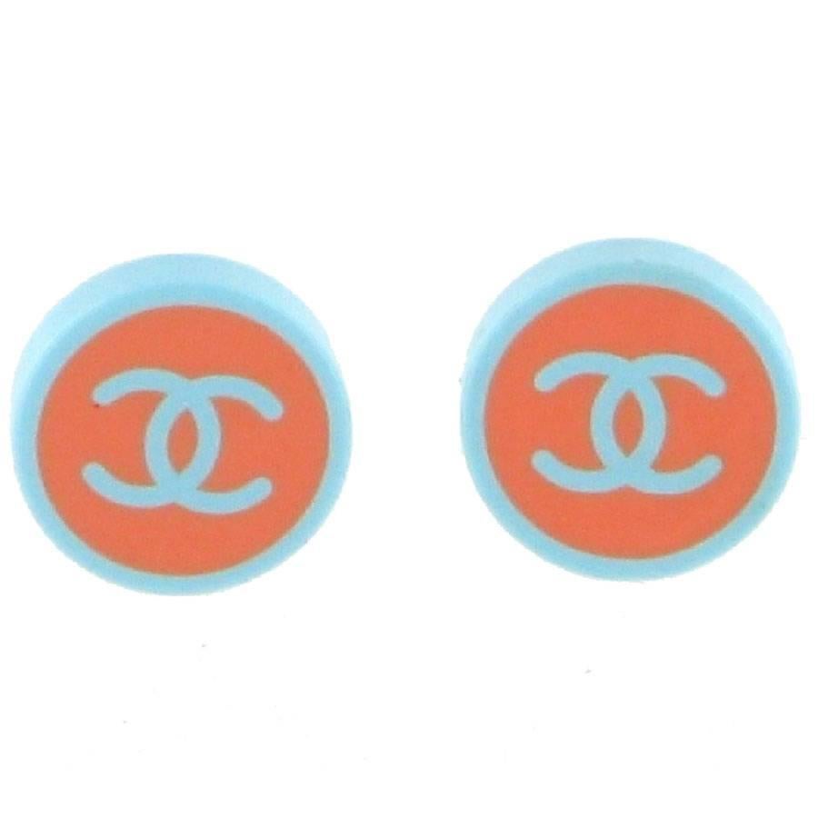 CHANEL Round Clip-on Earrings in Blue and Coral Resin