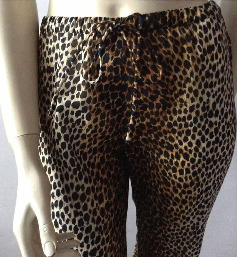 Black DOLCE & GABBANA High Waisted Pants in Leopard Print Cotton Size 40 IT
