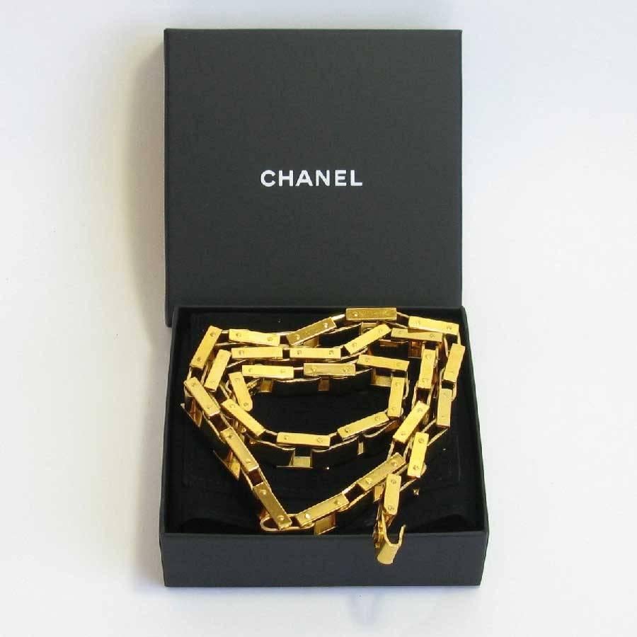 CHANEL Vintage Articulated Belt in Gilded Metal For Sale 3