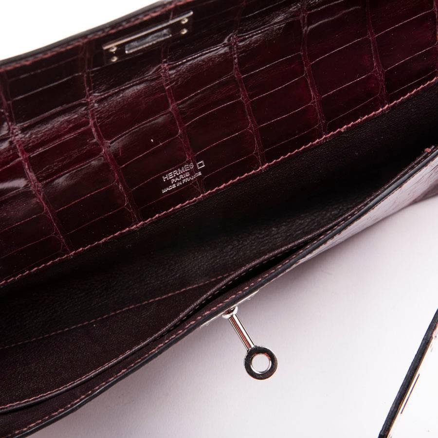Hermes Kelly Cut Clutch in Red H Alligator Leather 3