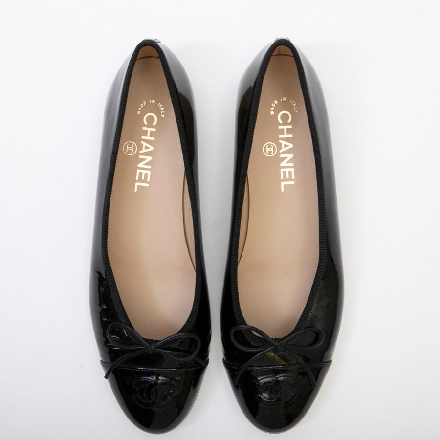 Chanel Black Patent Leather Ballerinas  In Good Condition In Paris, FR