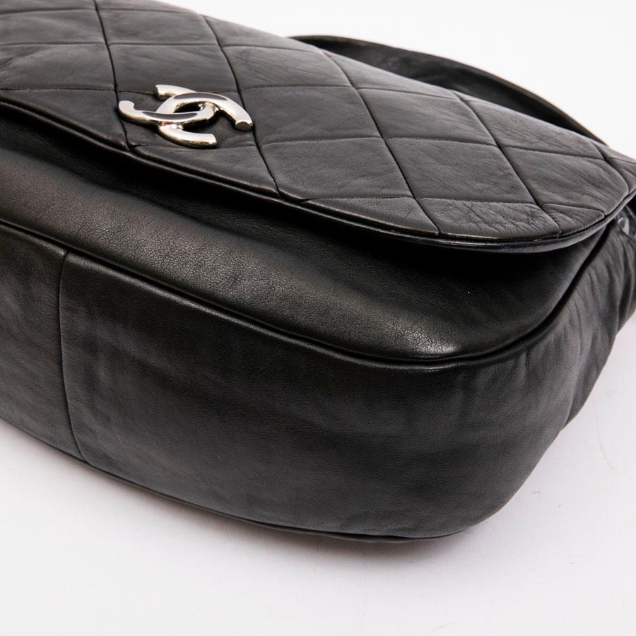 CHANEL Flap Bag in Black Quilted Lambskin Leather 5