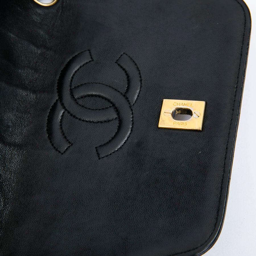 CHANEL Vintage Bag in Black Quilted Leather 7