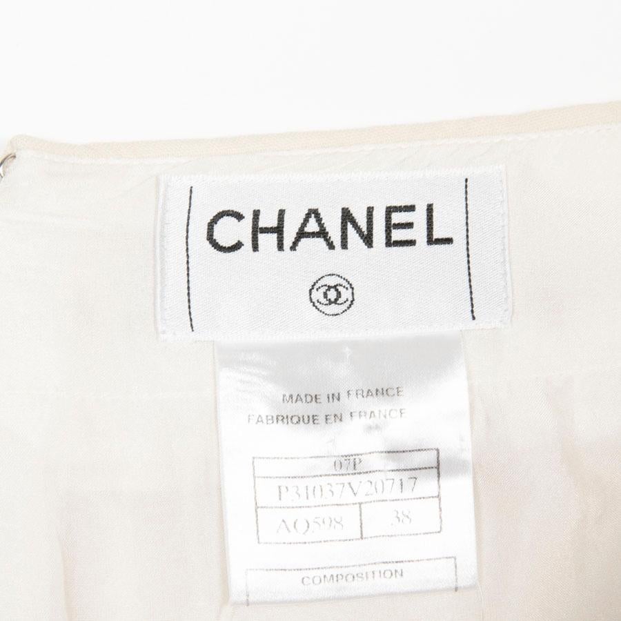 CHANEL Short Skirt in Cream Wool Size 38FR 4