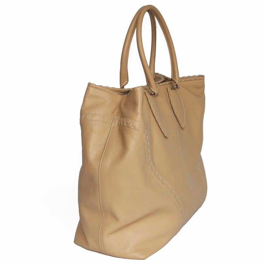 Women's ALAÏA Large Tote Bag in Beige Grained Leather