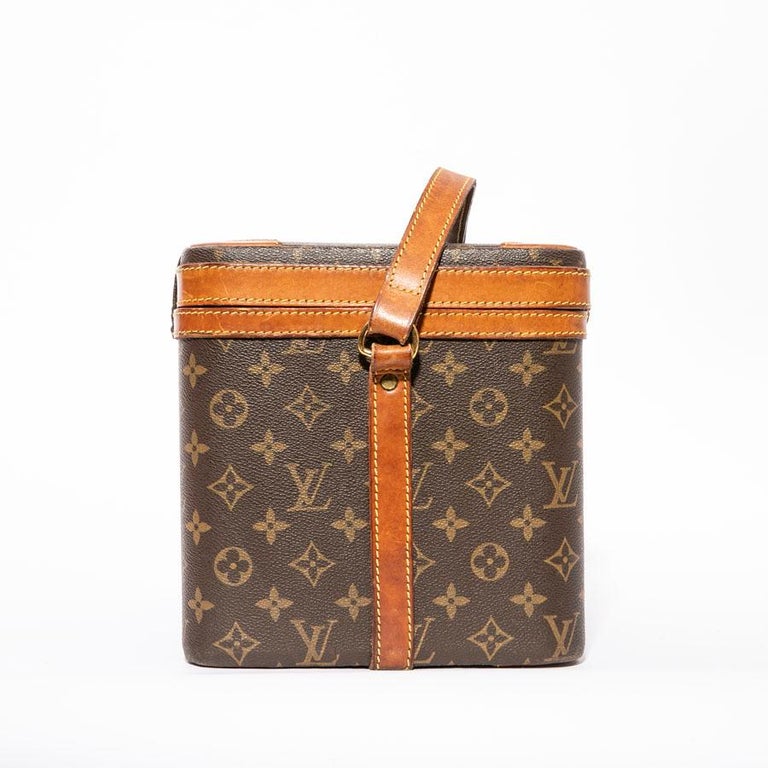 LOUIS VUITTON Vintage Beauty Case in Brown Monogram Canvas and Natural  Leather at 1stDibs | genuine leather louis vuitton shoulder bag