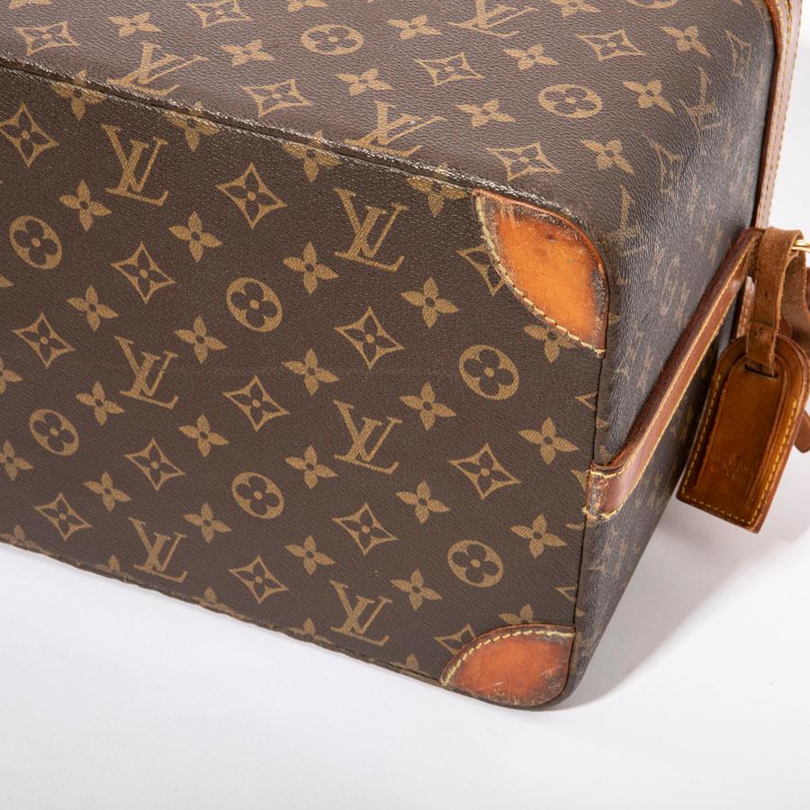 LOUIS VUITTON Vintage Beauty Case in Brown Monogram Canvas and Natural Leather 1