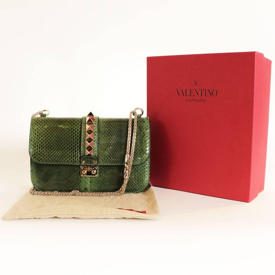 VALENTINO GARAVANI 'Vavavoom' Bag in Green Python Leather In Excellent Condition For Sale In Paris, FR