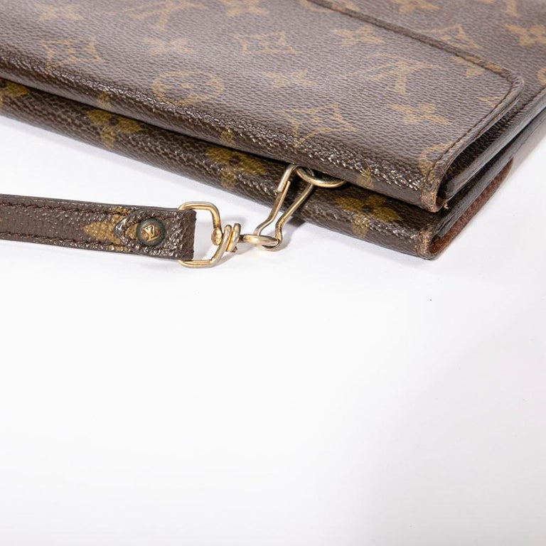 LOUIS VUITTON Vintage Double Clutch Bag in Brown Monogram Canvas at 1stDibs