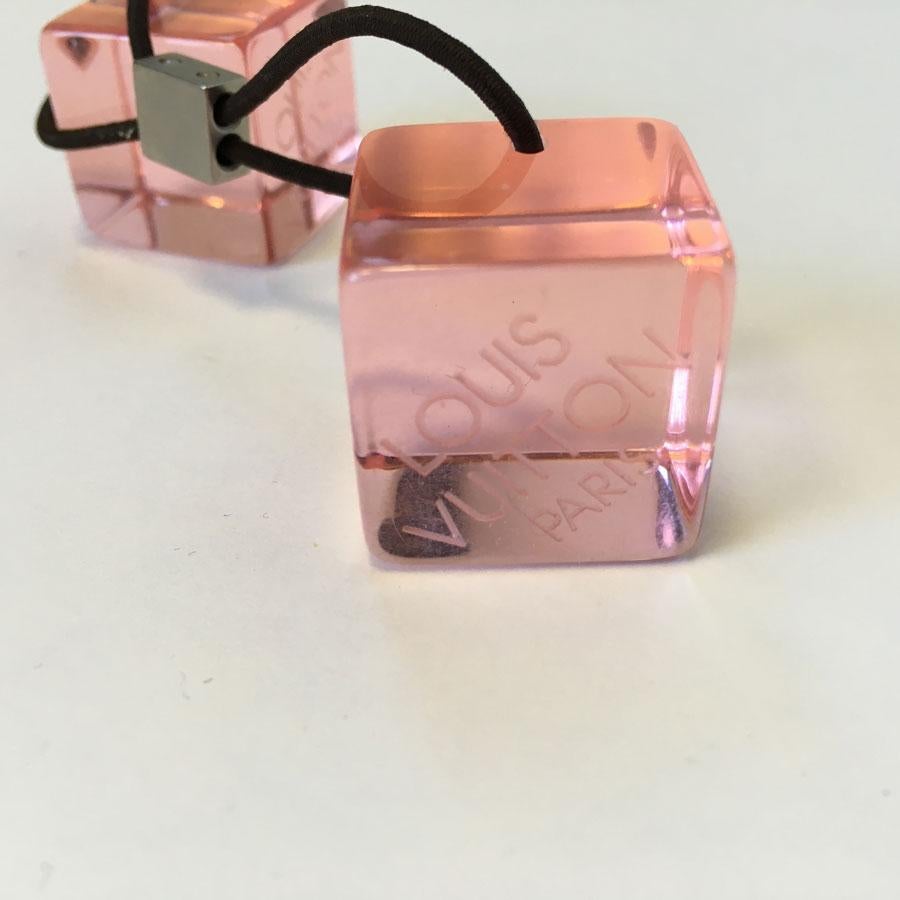 LOUIS VUITTON 'Pony Tail' Hair Elastic with 2 Pink Cubes In Good Condition In Paris, FR
