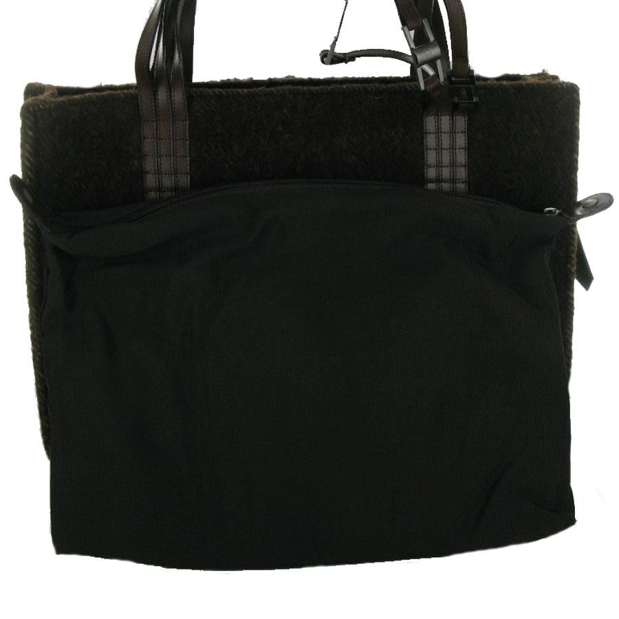 CHANEL Sammler- Computertasche aus brauner Wolle und Leder im Angebot