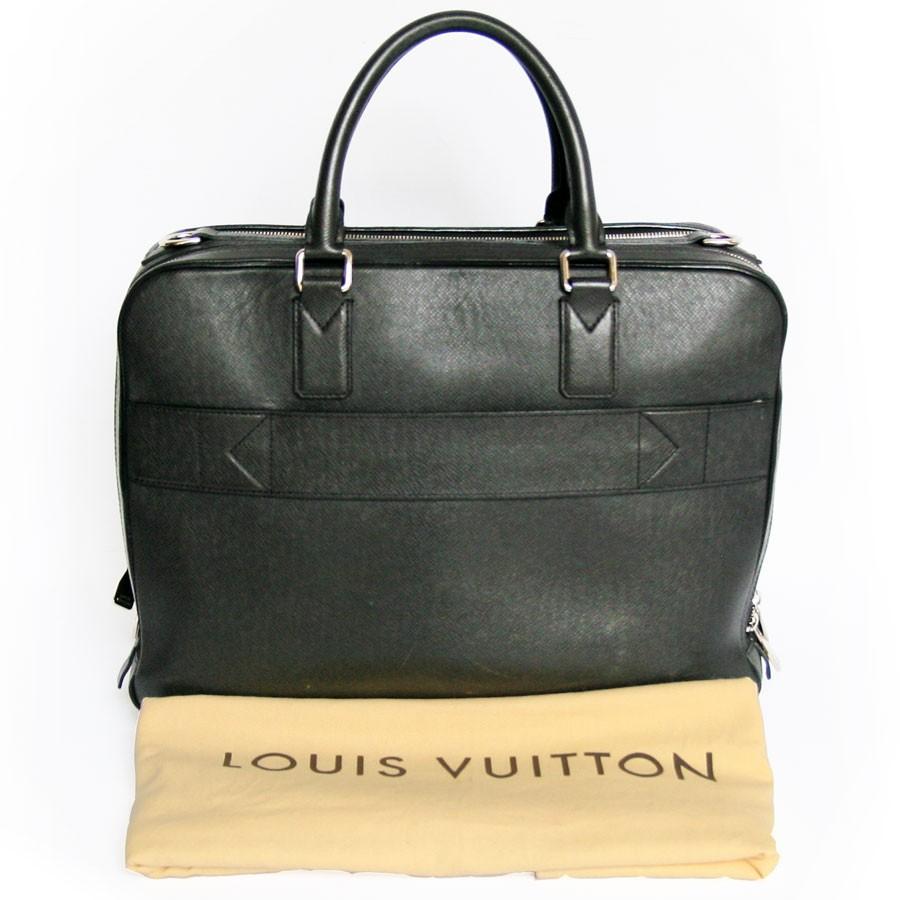 Women's or Men's LOUIS VUITTON Document Holder in Black taiga Leather