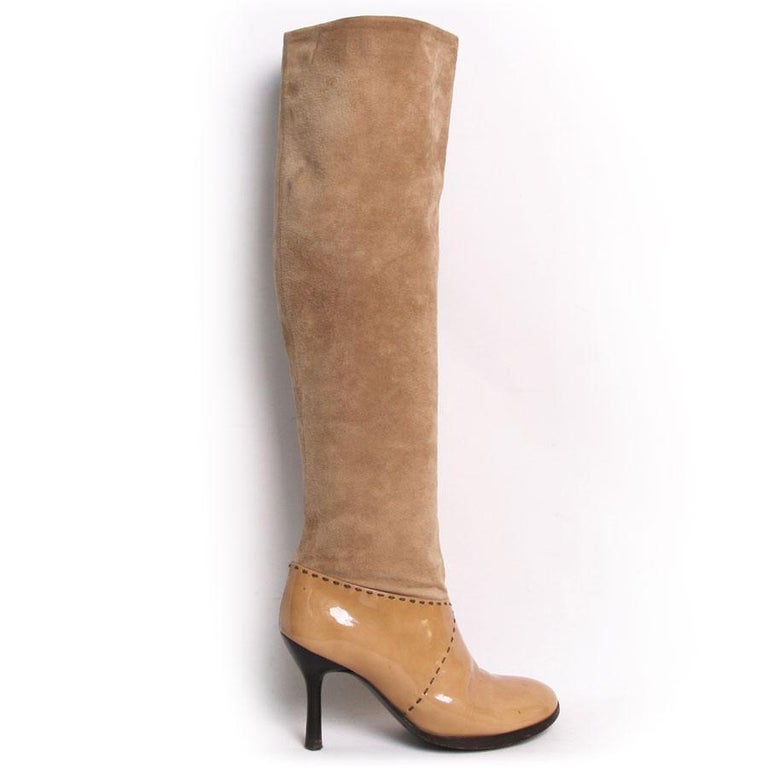 CHANEL 25S KNEE-HIGH HEELED BOOTS 65MM IN BEIGE CALFSKIN GOLD HARDWRE main image 0