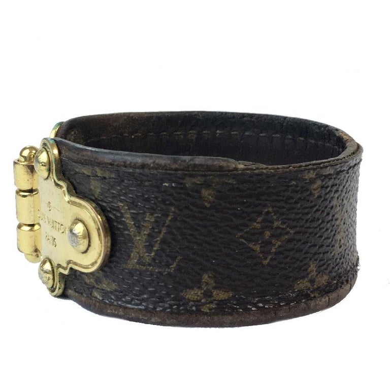 LOUIS VUITTON Cuff Bracelet in Brown Monogram Leather and Gilt Metal For Sale at 1stdibs