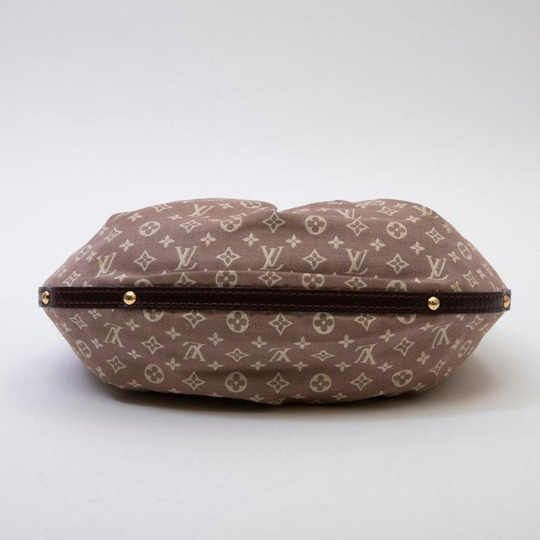 Are All Lv Bags Made Of Leather Sofas