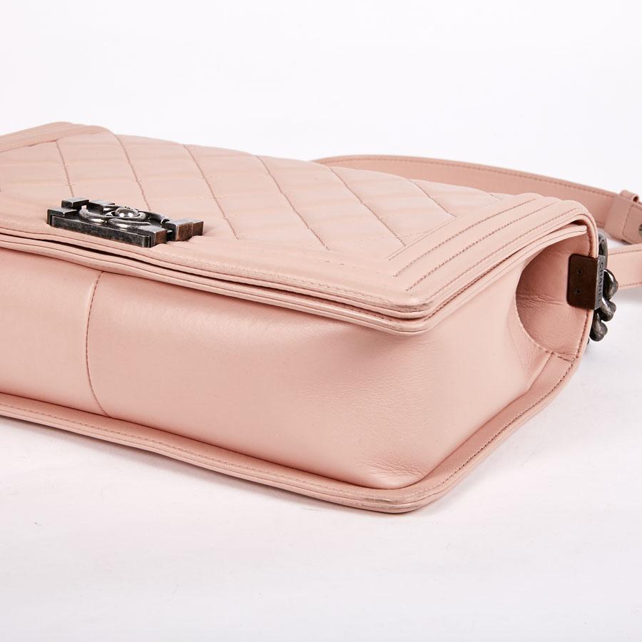CHANEL Boy Bag in Pink Quilted Calf Leather 2
