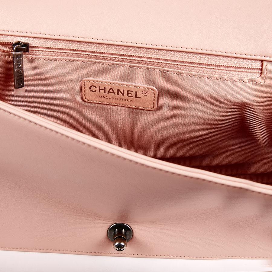 CHANEL Boy Bag in Pink Quilted Calf Leather 5