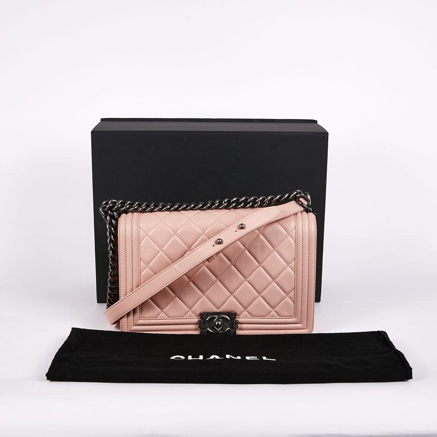 CHANEL Boy Bag in Pink Quilted Calf Leather 7