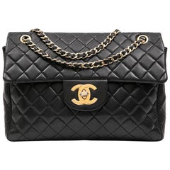 CHANEL Vintage Jumbo Bag in Black Quilted Lambskin Leather