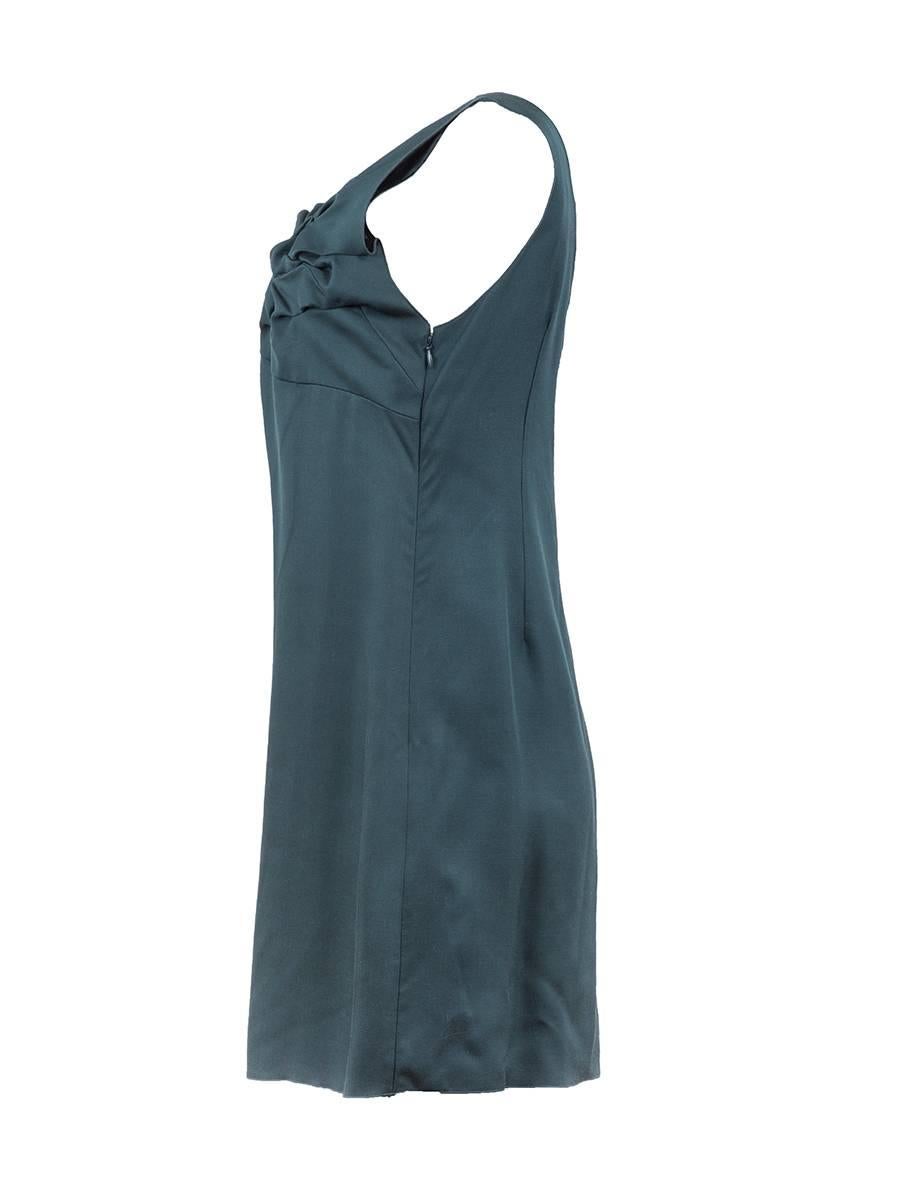 mini robe sans manches Undercover 2007 vert émeraude avec un col en V et des détails en maille dans le dos. Neuf avec étiquette.