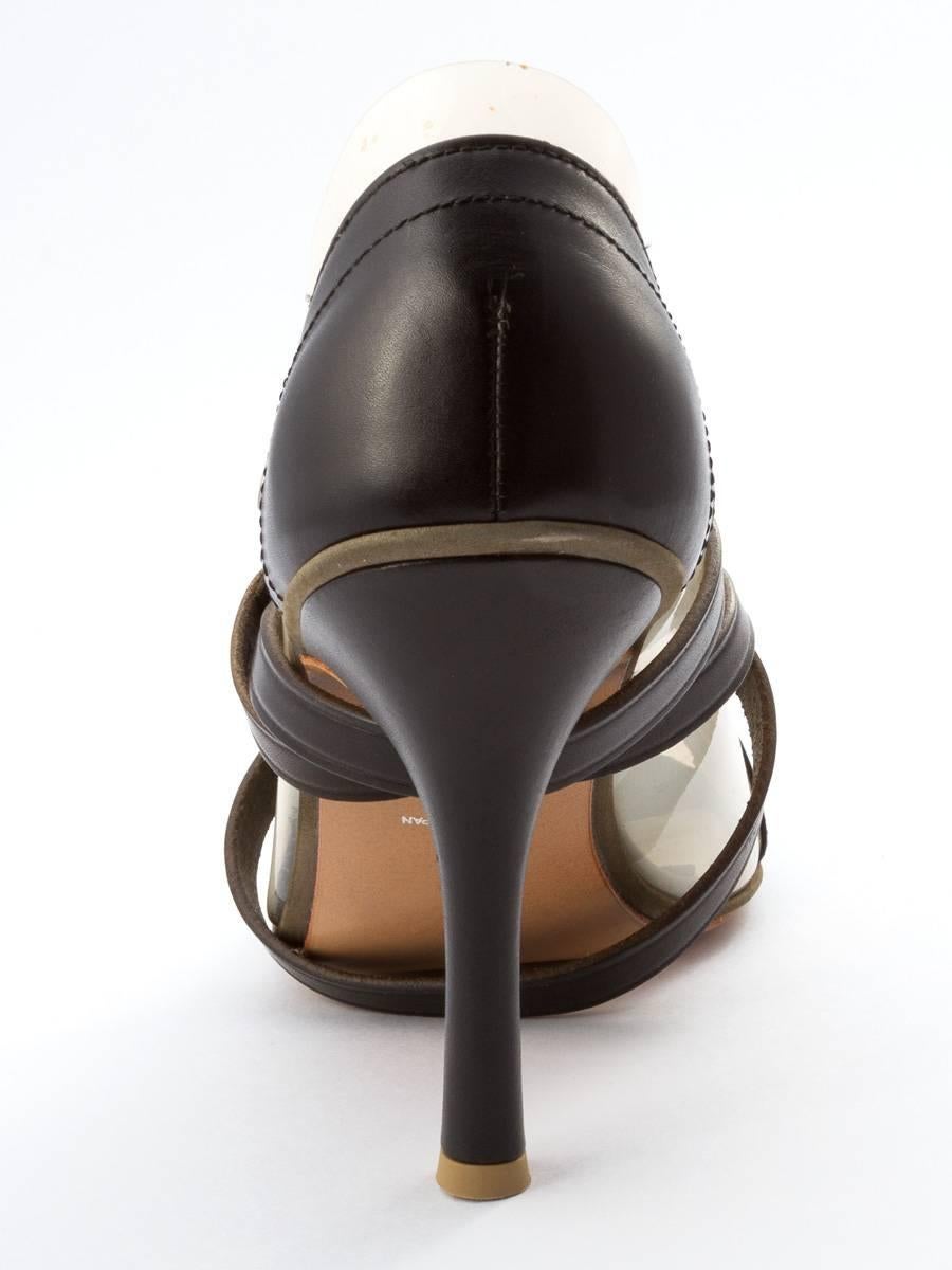 Undercover - Chaussures à talons à lanières noires « Less But Better », printemps-été 2010 en vente 1
