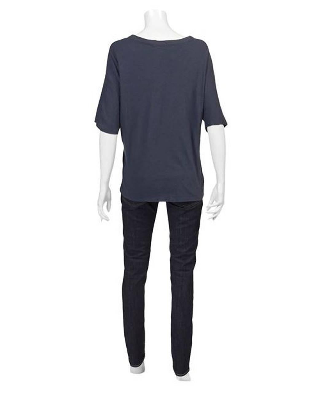 UNDERCOVER Marineblaues T-Shirt aus Baumwolle im Anti-Materialismus-Stil im Zustand „Neu“ im Angebot in Laguna Beach, CA