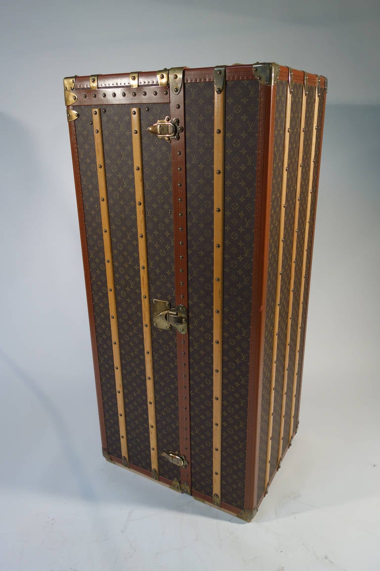 Louis Vuitton Monogramme Huge Wardrobe Trunk / Malle Armoire 1980s In Excellent Condition For Sale In Haguenau, FR