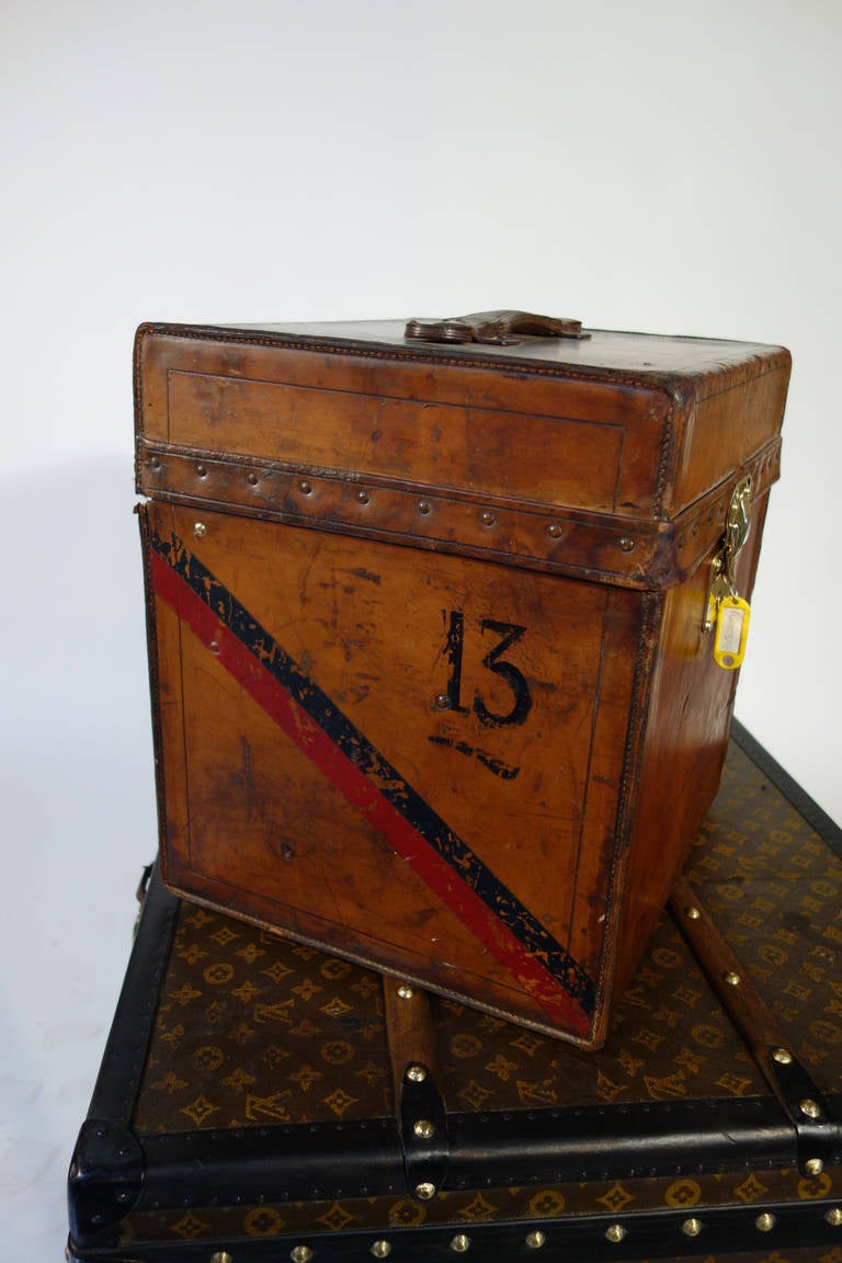 Louis Vuitton Leather Hat Trunk, circa 1910, Malle a Chapeau In Excellent Condition In Haguenau, FR