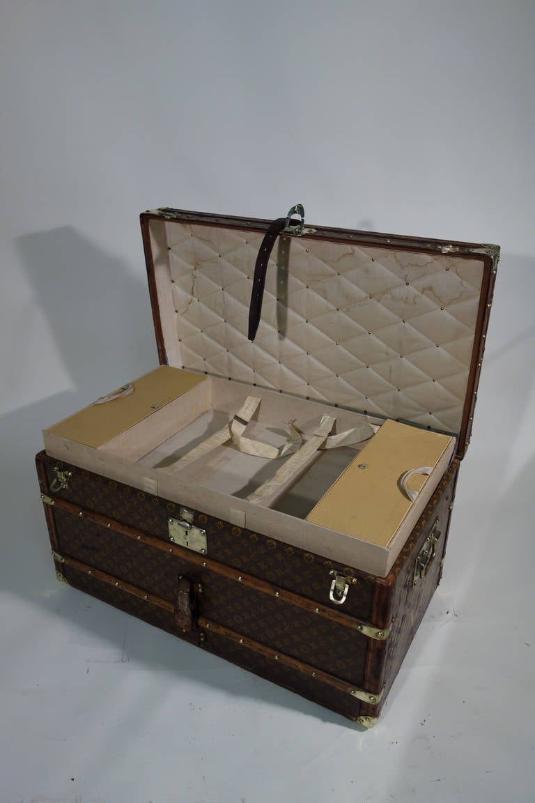 Women's or Men's 1910 Louis Vuitton Steamer Trunk / Malle courrier For Sale