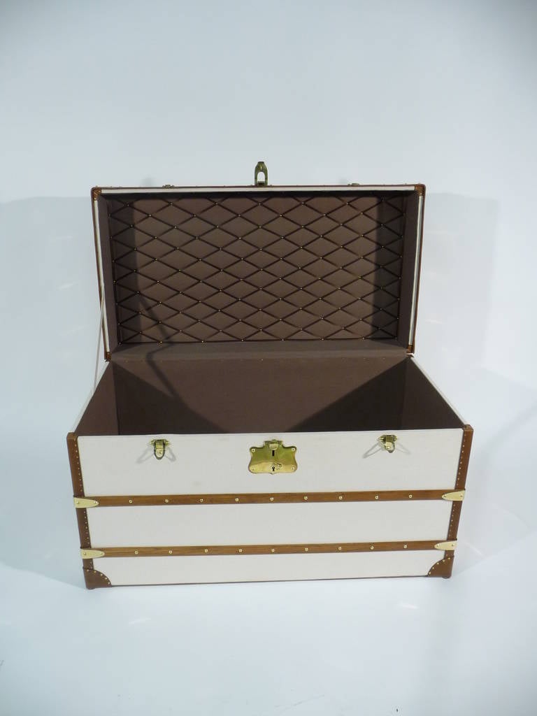 Steamer Trunk  Linen, Leather Trims.  20th / Malle courrier