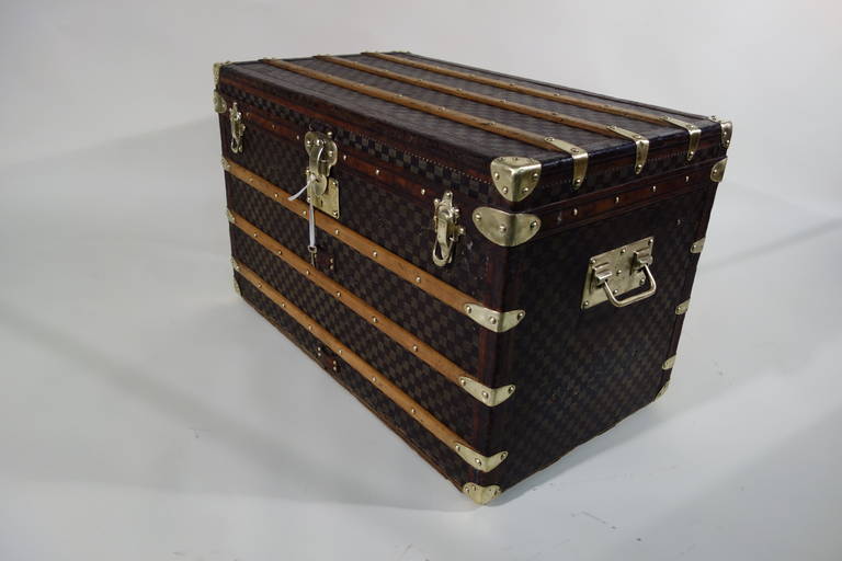 Louis Vuitton Steamer Damier Trunk with Key, circa 1900s For Sale 2