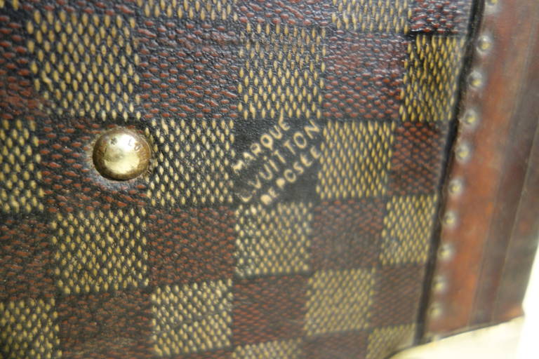 Louis Vuitton Steamer Damier Trunk with Key, circa 1900s For Sale 4