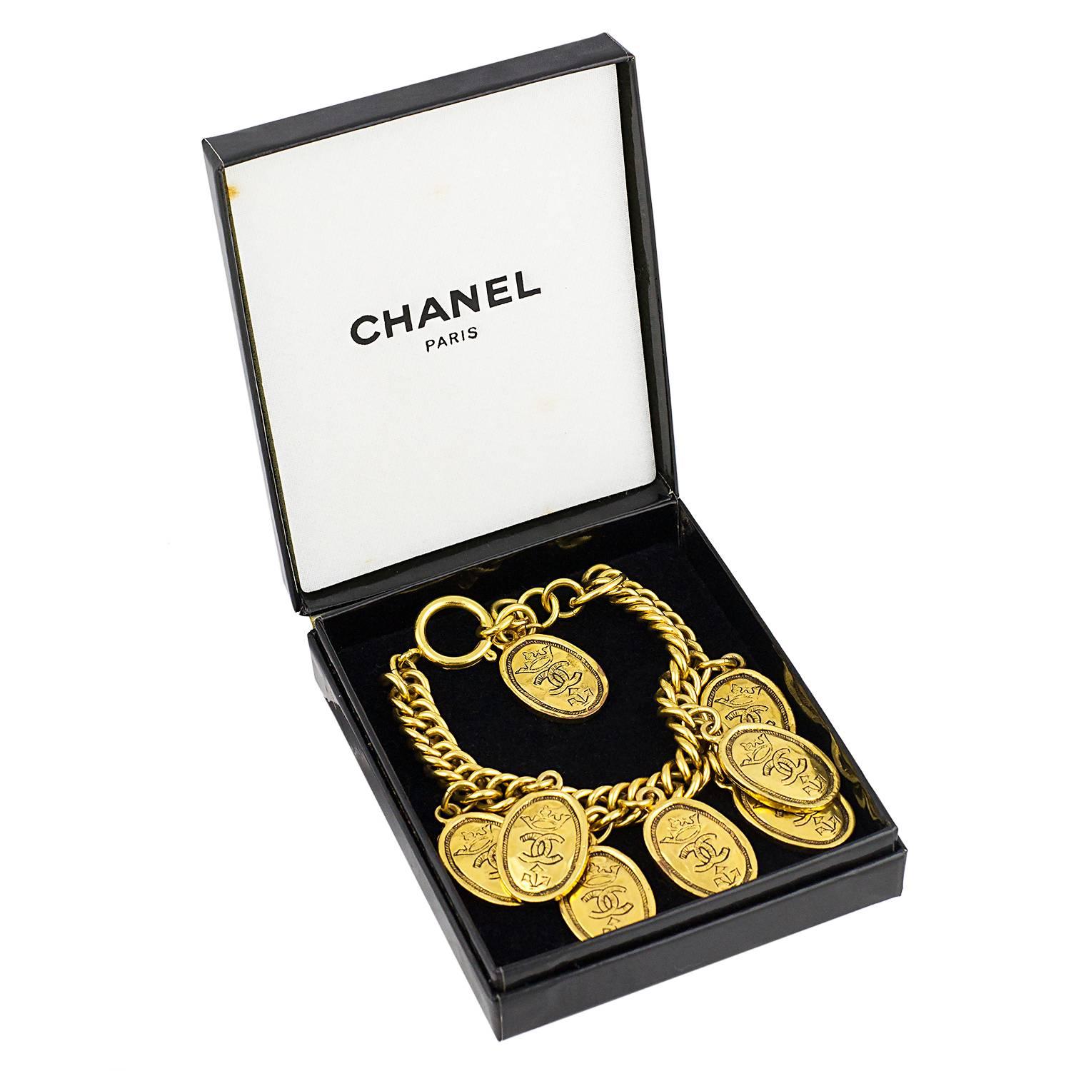 Chanel 1980's Royal Crest Charm Bracelet In Excellent Condition In London, GB