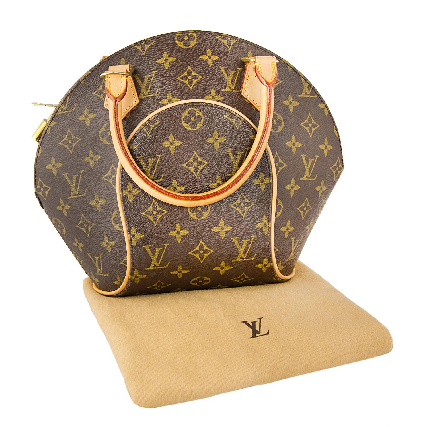 Louis Vuitton PM Ellipse Bag In Good Condition For Sale In London, GB
