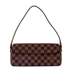 Louis Vuitton, a Very Smart 'Damier Ebene' Logo Shoulder Bag