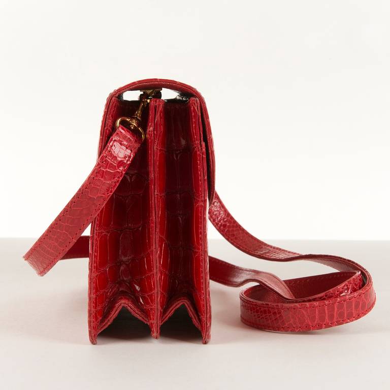 Lana Marks Red Alligator Shoulder or Clutch Bag In Excellent Condition In By Appointment Only, GB