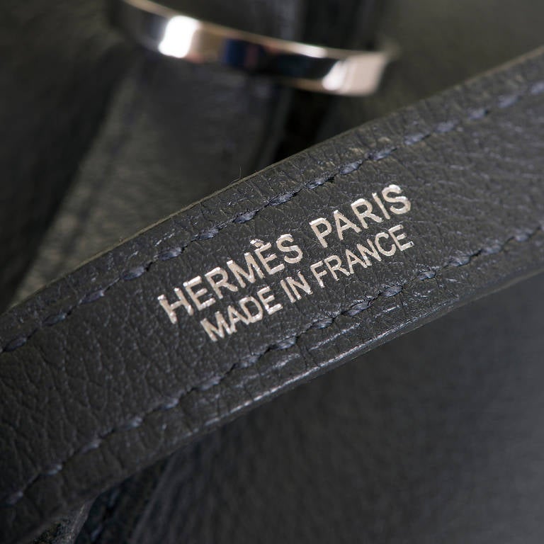 Hermes 'Kelly Danse' Bag in Grey Swift, with Silver Palladium Hardware In New Condition In By Appointment Only, GB