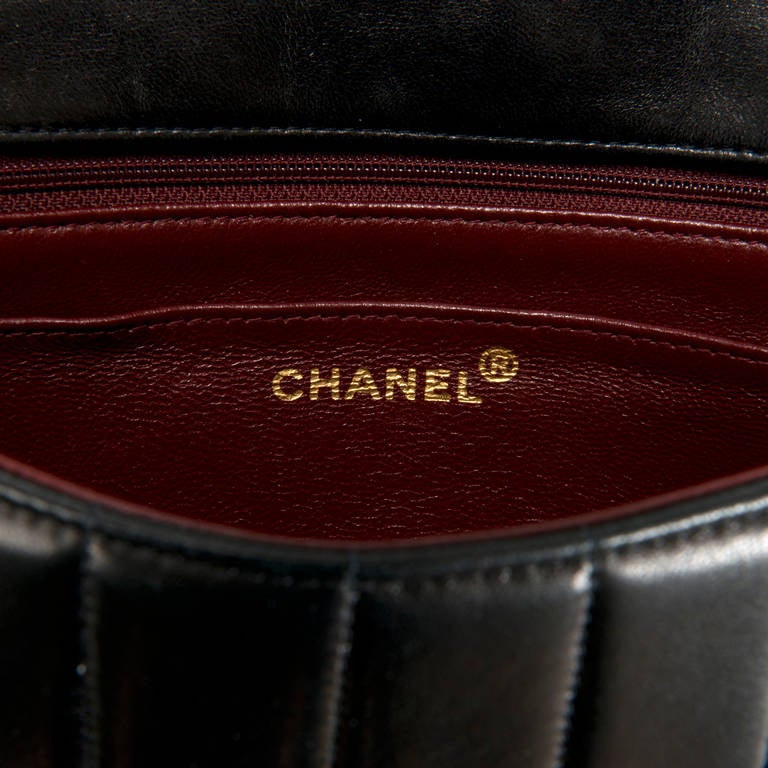 A 'Tres Chic' Chanel Black Lambskin Shoulder or Crossbody Bag at 1stDibs