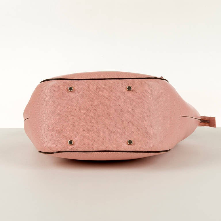 Women's Salvatore Ferragamo 'Soft Pink, Textured Leather Tote Bag
