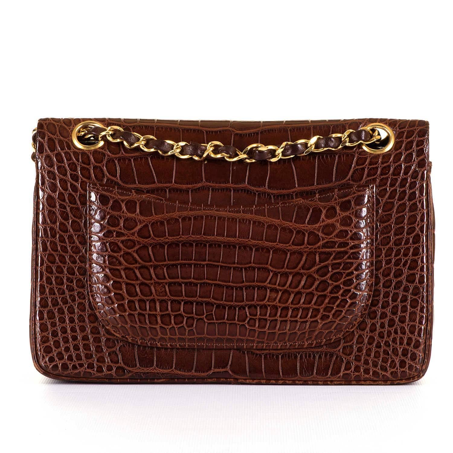 WOW! Chanel 23cm Double Flap „Sac Timeless“ mit doppelter Klappe aus cognacfarbenem Krokodil und goldener Hardware im Zustand „Hervorragend“ in By Appointment Only, GB