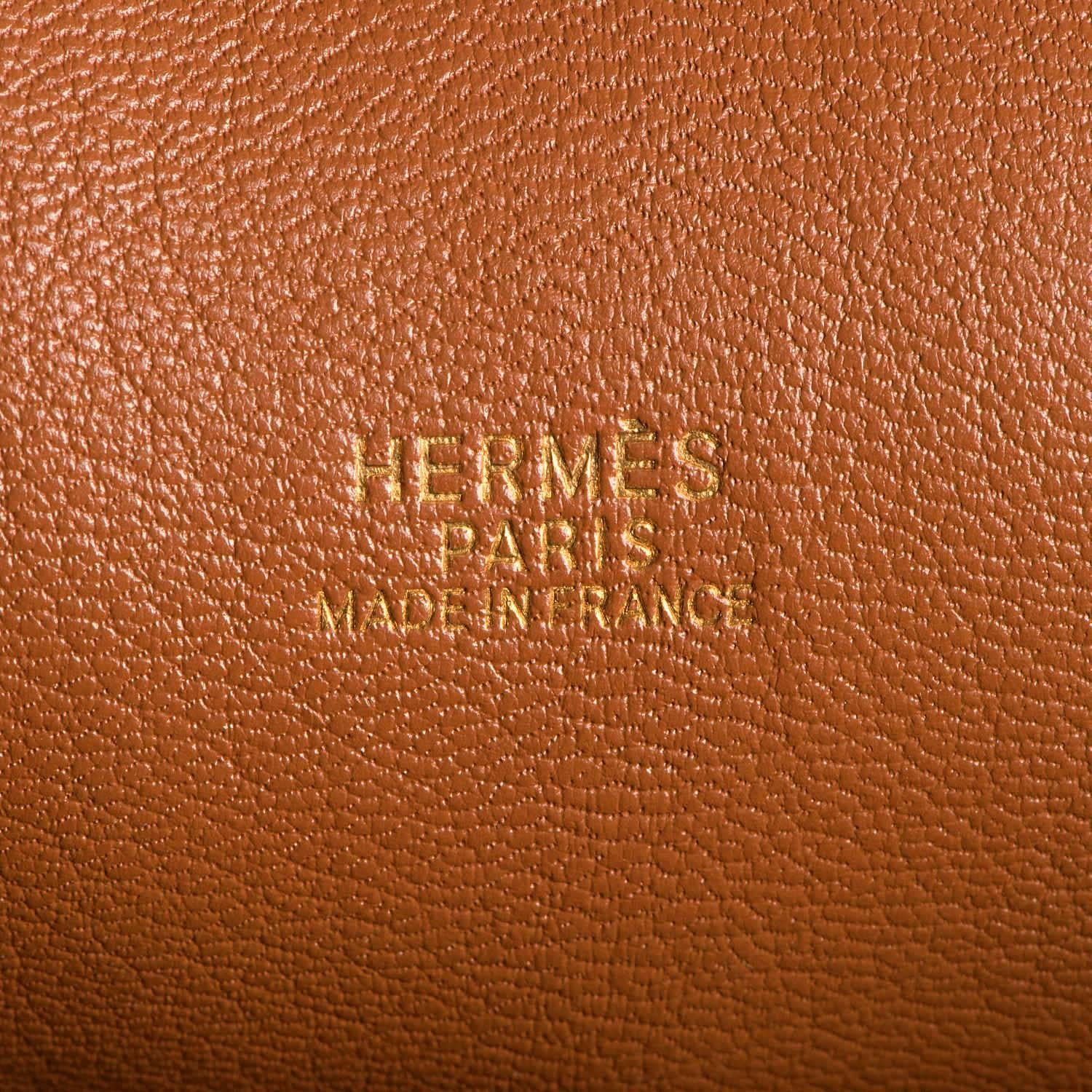 A RARE FIND Pristine Hermes Kelly Sport in Sable Togo Leather & Gold HW          4
