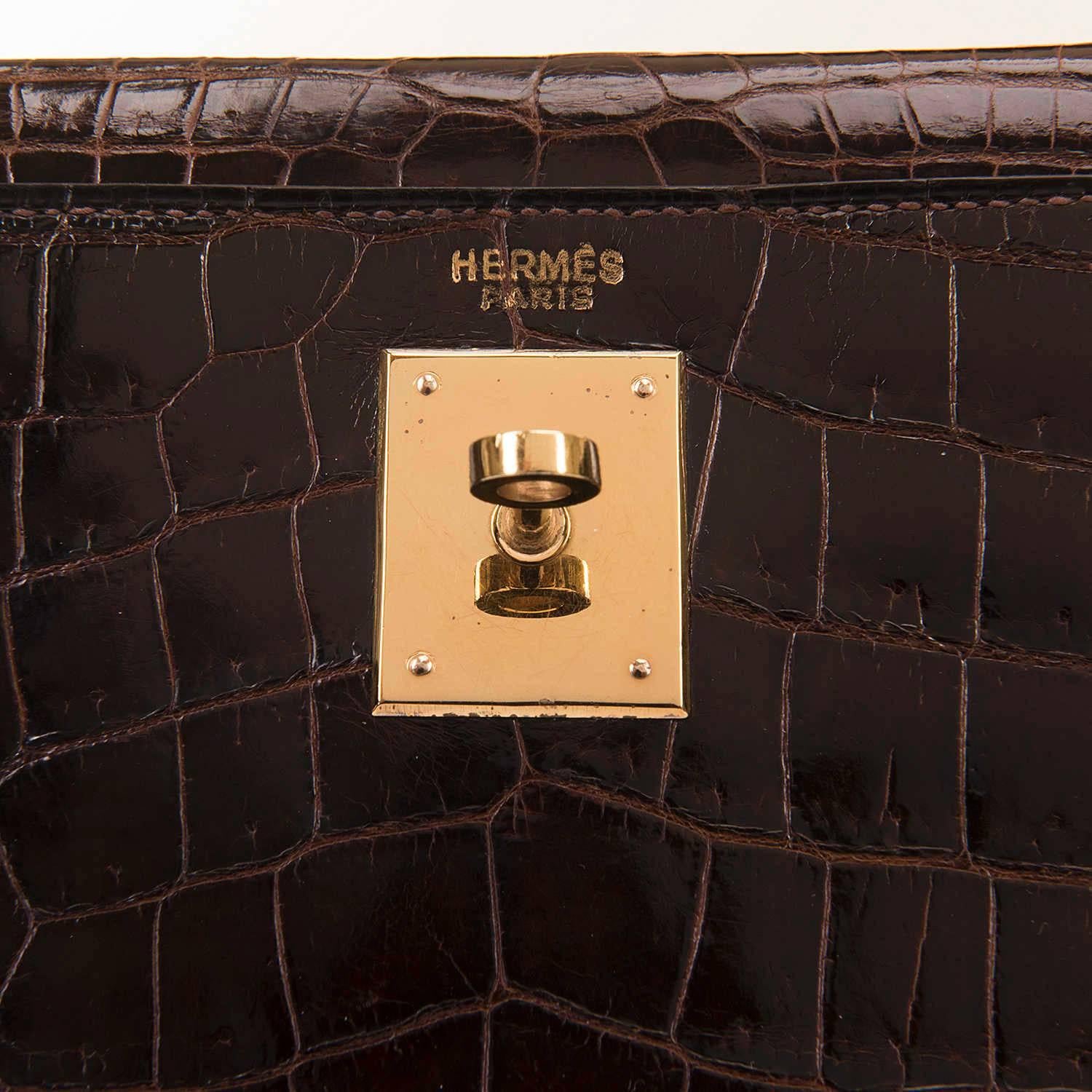 PRISTINE Hermes Vintage 'Chocolat' Crocodile Kelly Bag with Goldtone Hardware 1