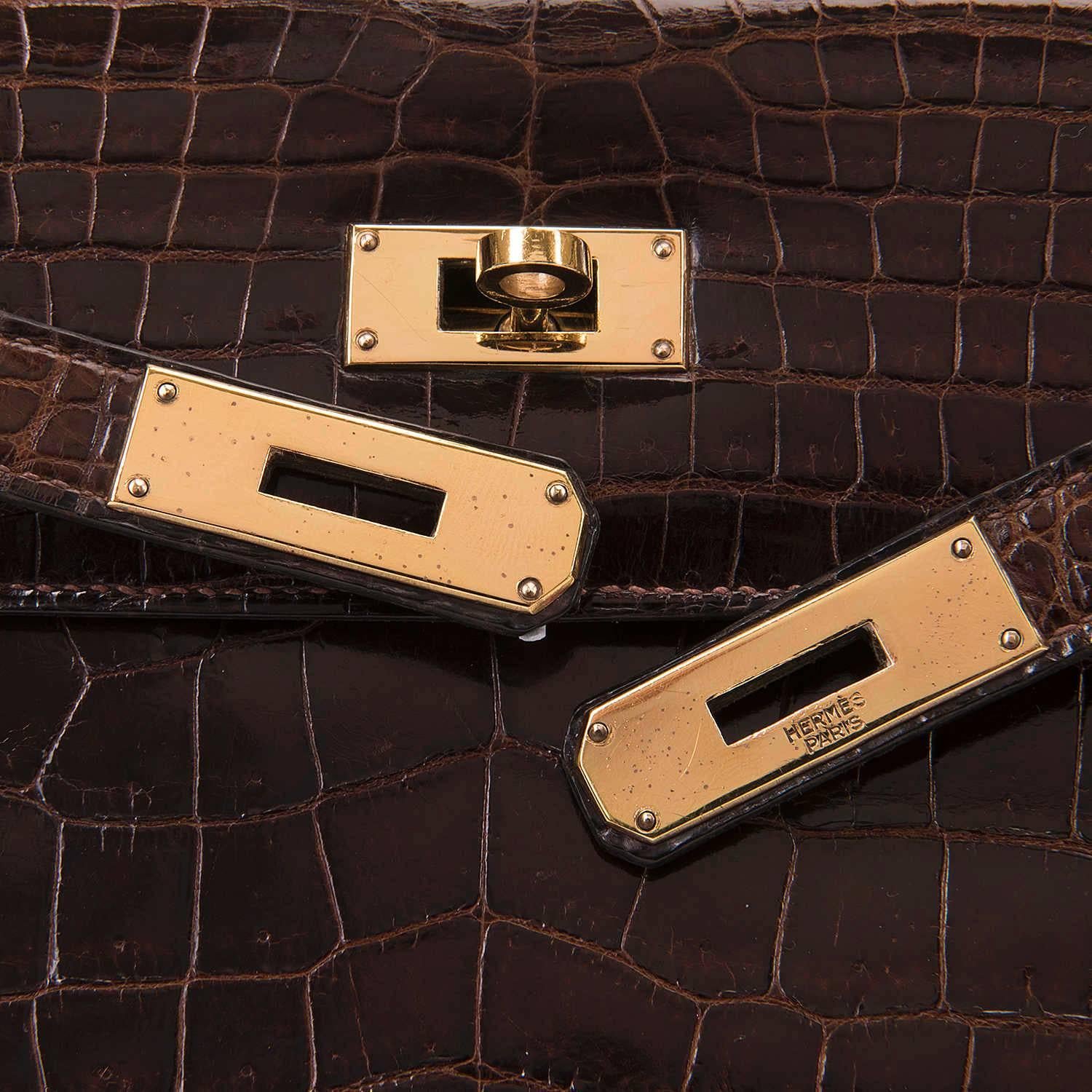 PRISTINE Hermes Vintage 'Chocolat' Crocodile Kelly Bag with Goldtone Hardware 2