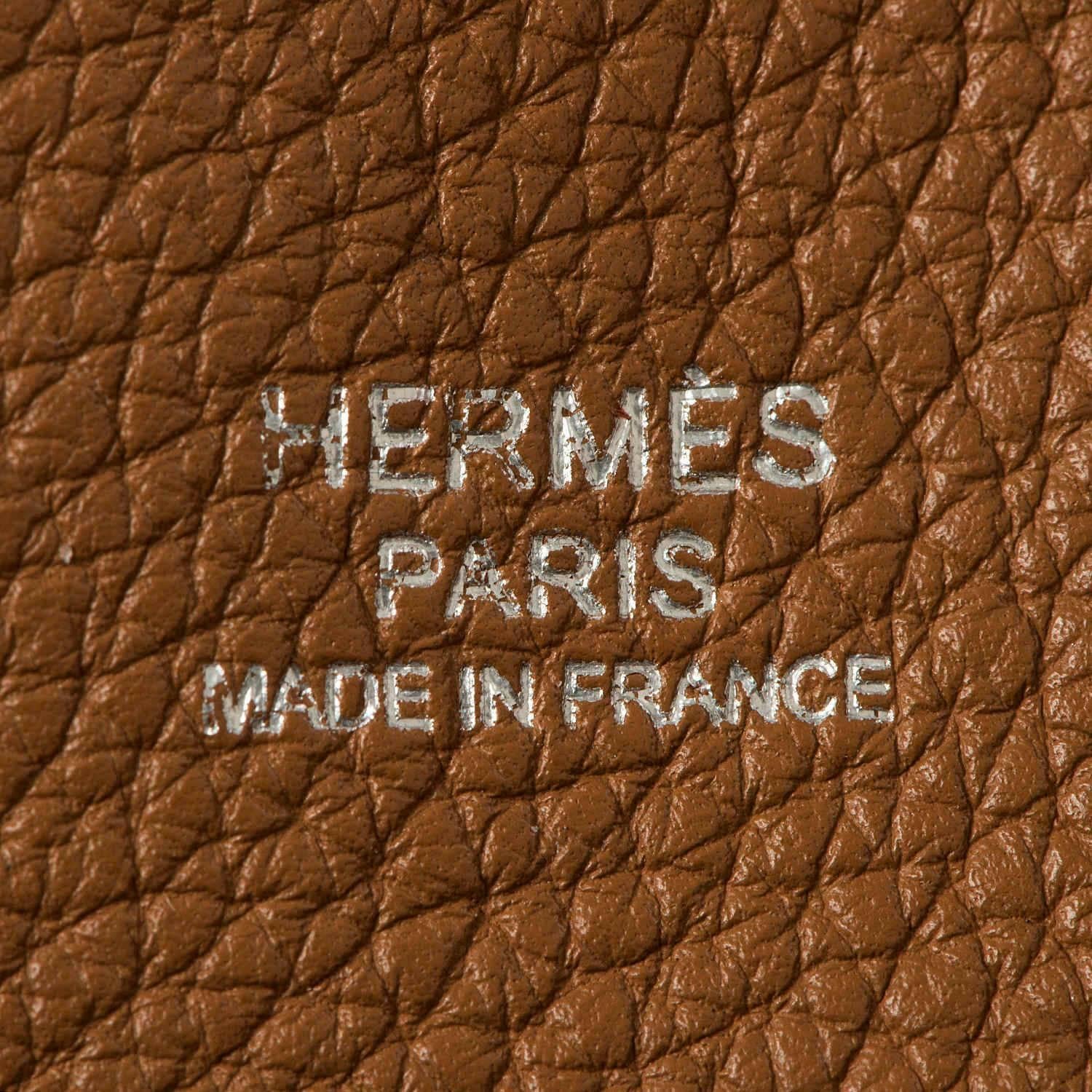 Women's WOW Pristine Hermes 26cm 'So Kelly' Sable Togo Leather Bag / Palladium Hardware For Sale