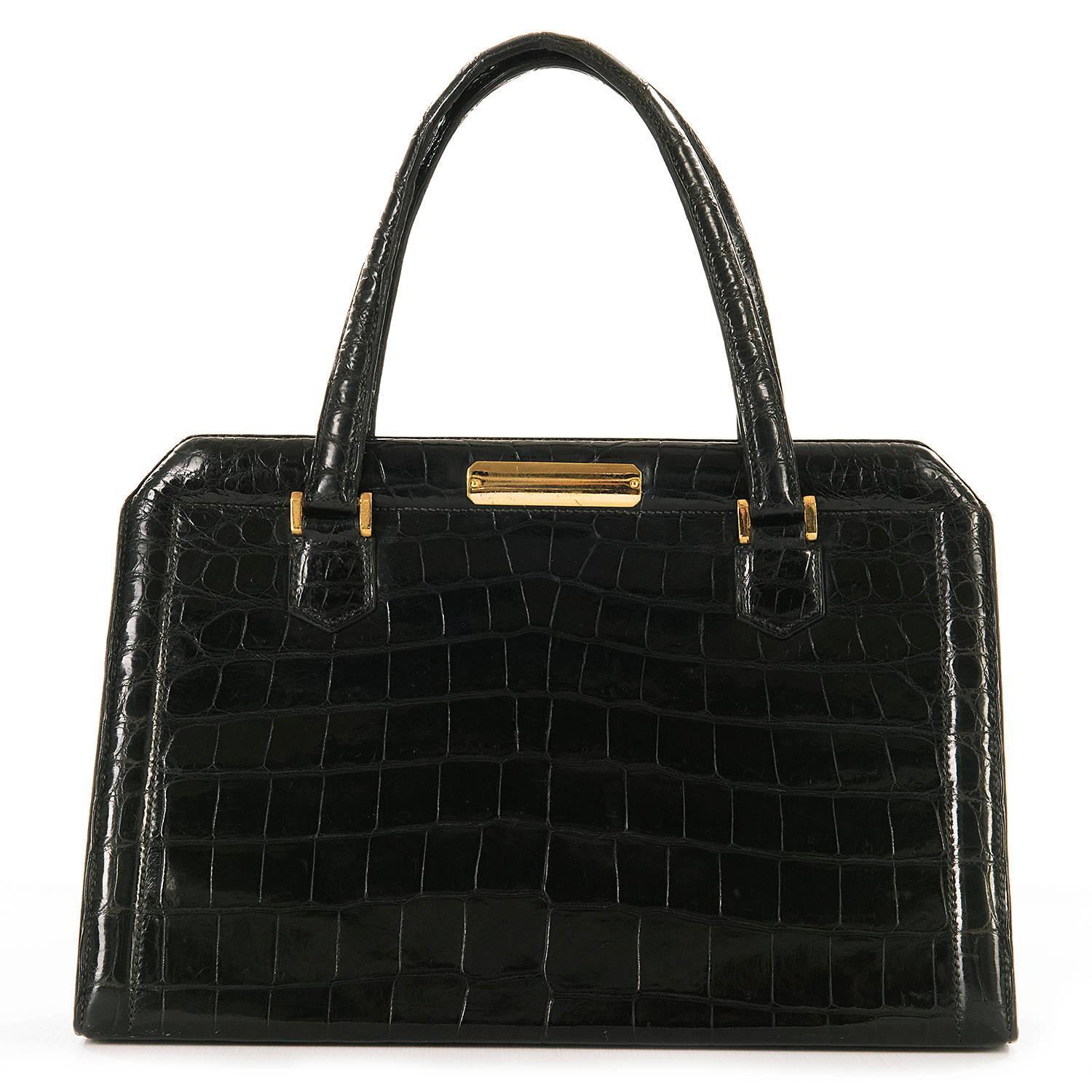 Very Rare Vintage Hermes 29cm Black 'Sac Metro' Shiny Crocodile Handbag In Excellent Condition In By Appointment Only, GB