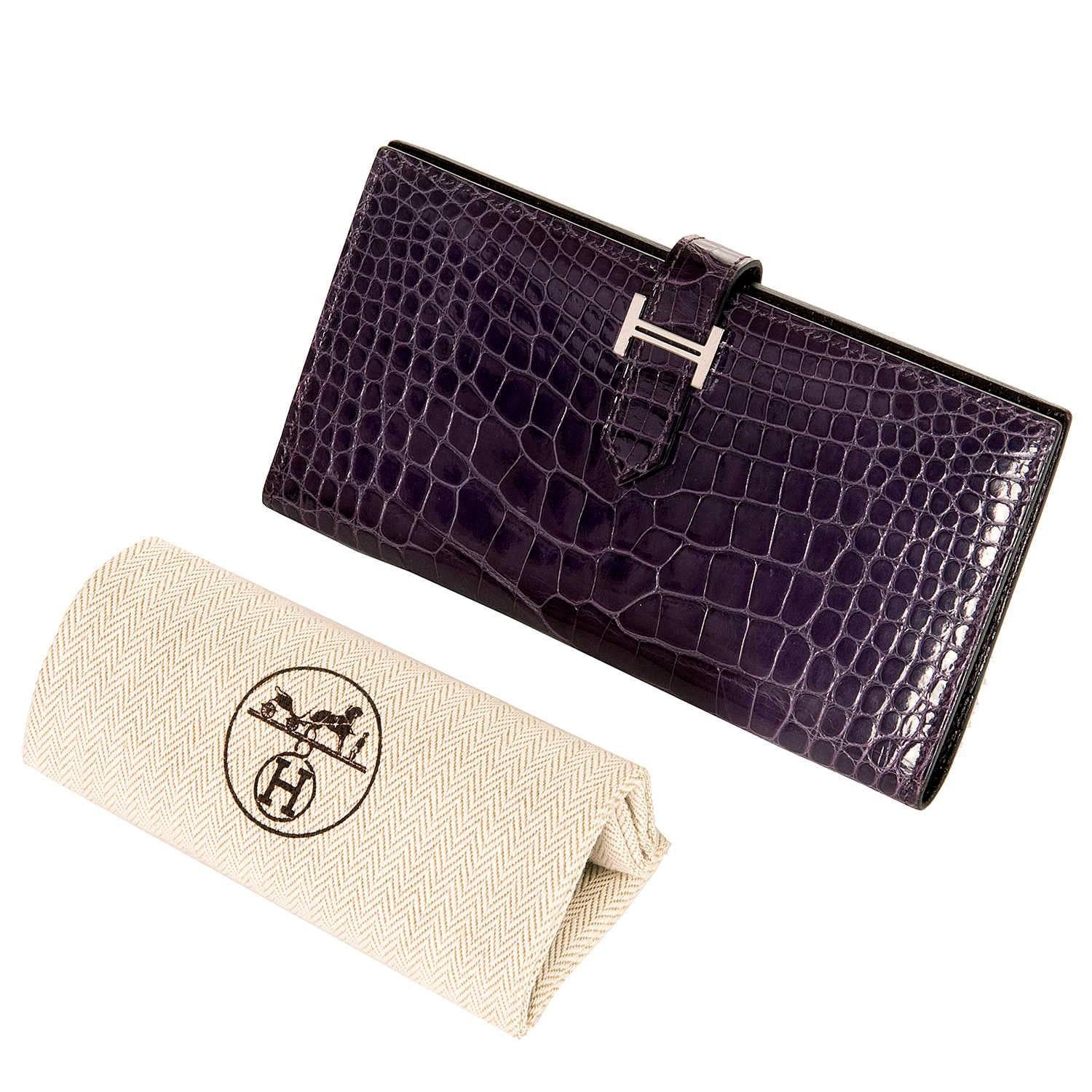 Women's So So Rare Pristine Hermes 'Amethyst' Shiny Crocodile Alligator Bearn Wallet For Sale