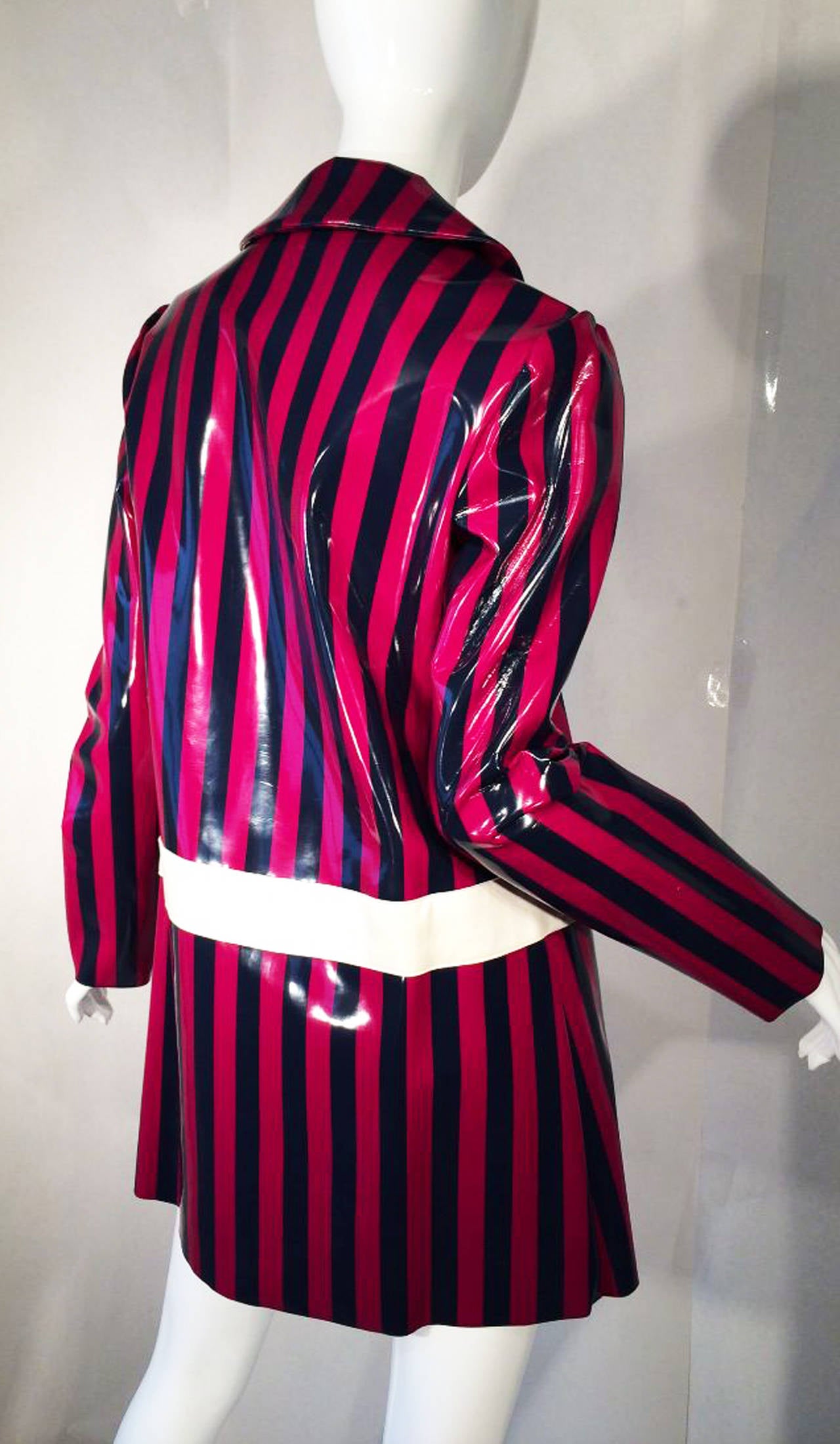 Mary Quant Slicker Worn By Joan Collins 1960s In Excellent Condition In Phoenix, AZ