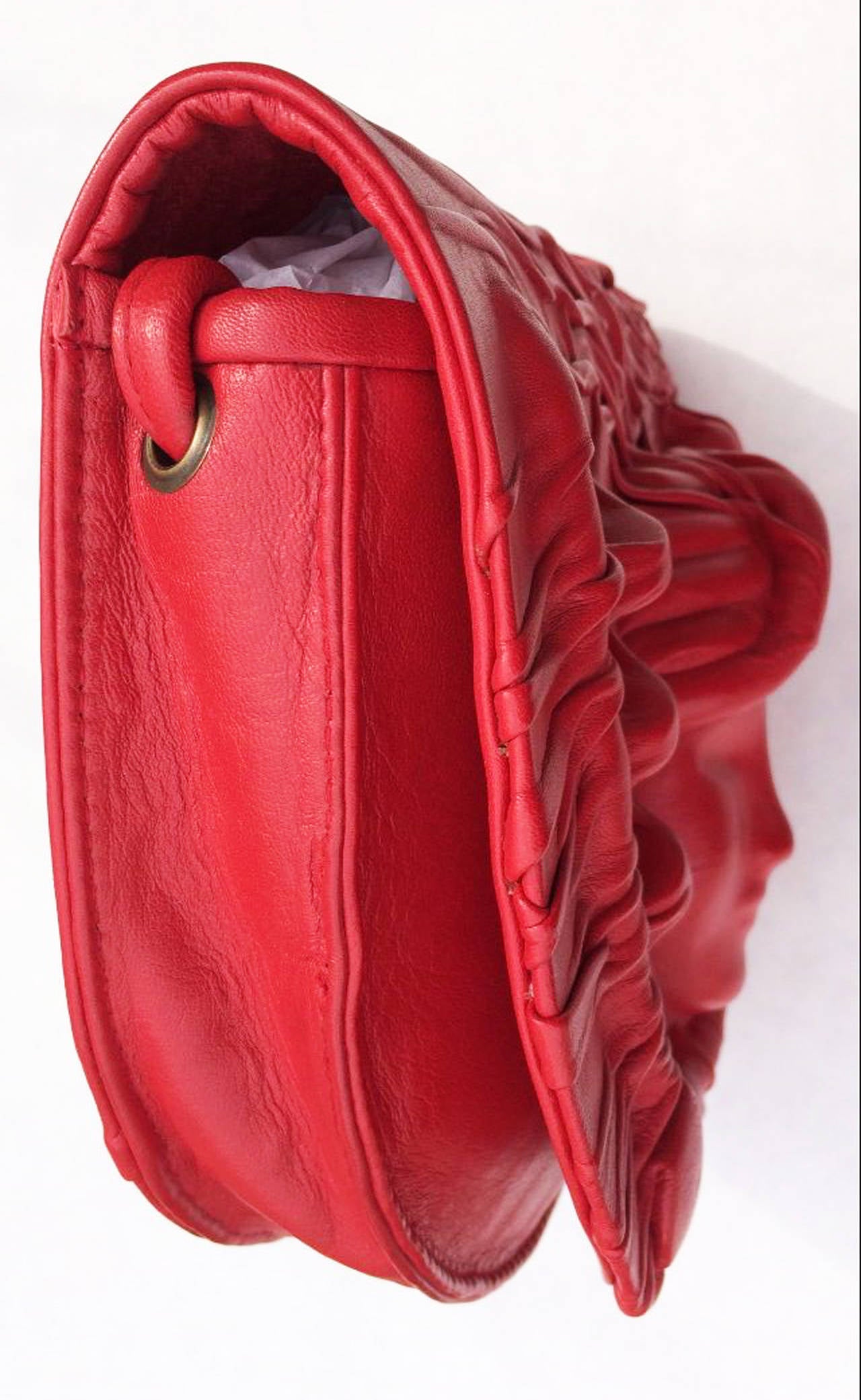 Sculpted Leather Clutch Handbag 1980s In New Condition In Phoenix, AZ