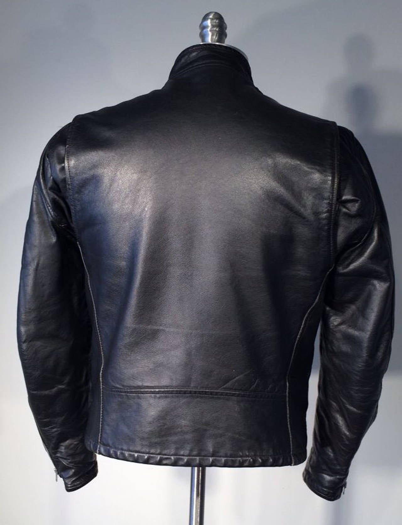 Gents Black Leather Cafe Racer Jacket 1960s In Excellent Condition In Phoenix, AZ