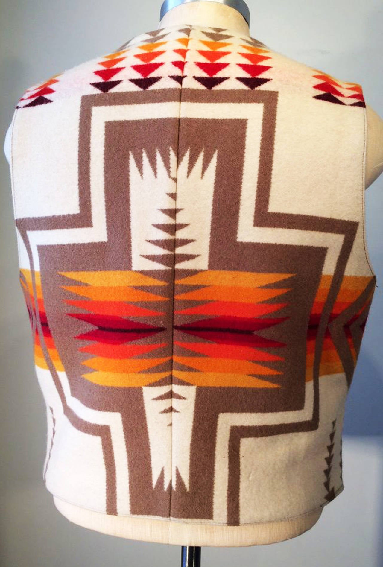 A fine vintage Pendleton waistcoat (gents). Iconic wool fabric item fully silky lined and original button front.